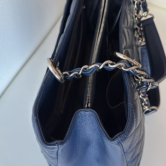 Chanel Caviar Leather Large Navy Blue Quilted GST Tote Bag with Dust Cover - Picture 4 of 17
